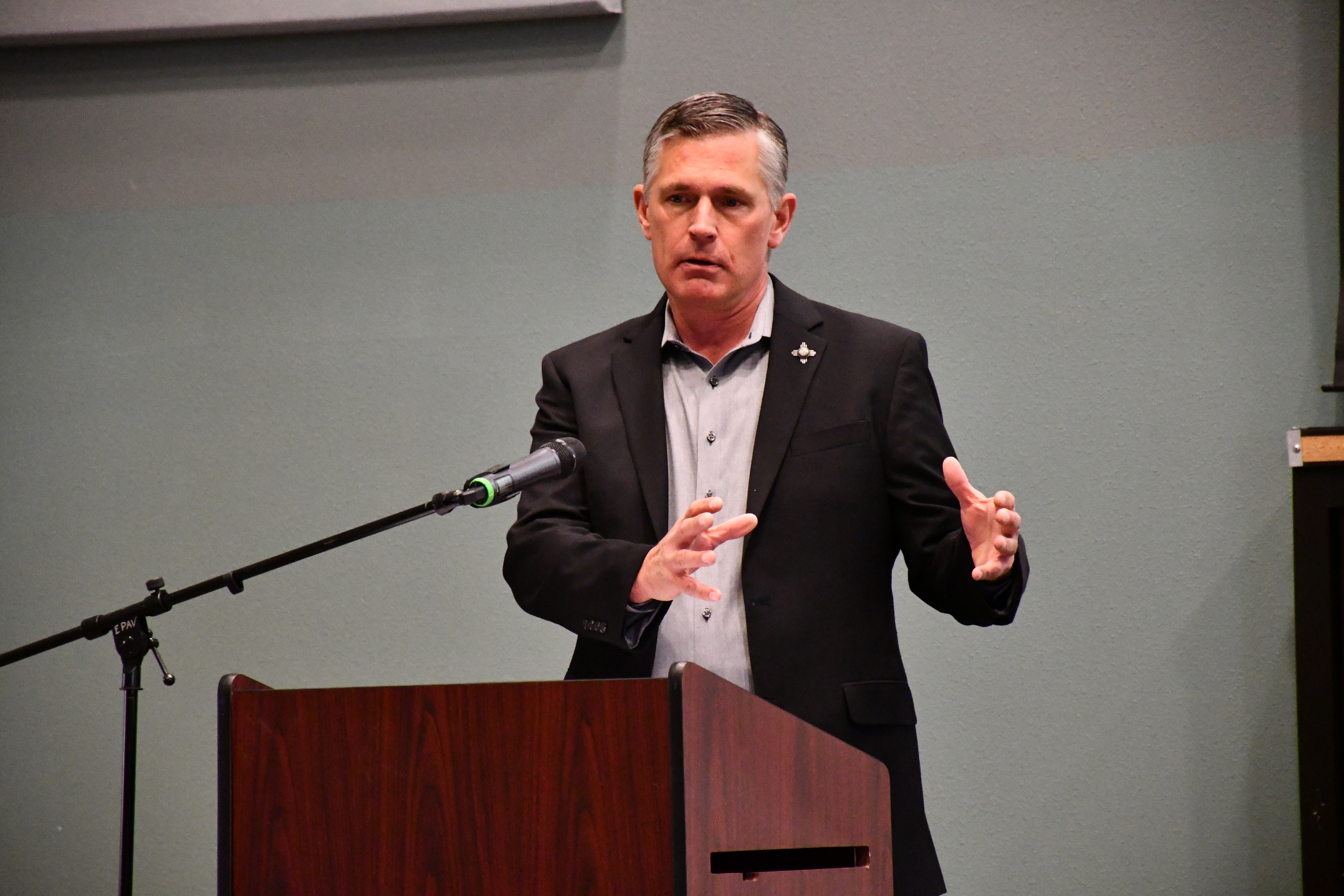 HEINRICH SPOTLIGHTS ECONOMIC GROWTH AT CENTRAL NEW MEXICO MANUFACTURING, INNOVATION EXPO